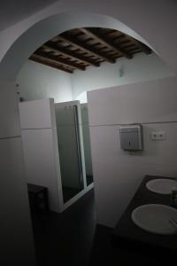 A bathroom at Wake up in Tarifa Hostel & Restaurant Lounge