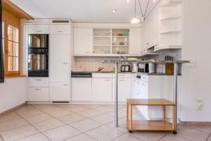 Nhà bếp/bếp nhỏ tại Apartment Dolce Vita - GRIWA RENT AG