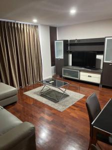 TV a/nebo společenská místnost v ubytování Delightful Condo in Central location at Sukhumvit 49 + 29 fotografií