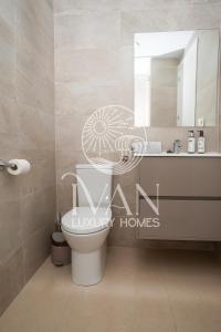 Kúpeľňa v ubytovaní Casa Nala Ivan Luxury Homes 6ªPlta Norte 1ªLinea