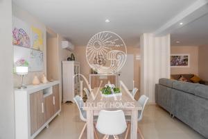 Kuchyňa alebo kuchynka v ubytovaní Casa Nala Ivan Luxury Homes 6ªPlta Norte 1ªLinea