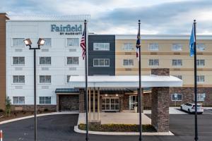 una representación de una posada y suites de campo de hadas en Fairfield Inn & Suites by Marriott Hickory, en Hickory