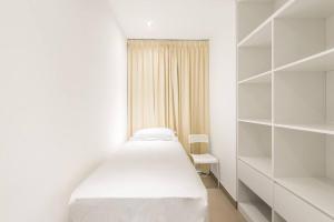 Ein Bett oder Betten in einem Zimmer der Unterkunft NEW! Luxurious 3 bedroom apartment in City Walk