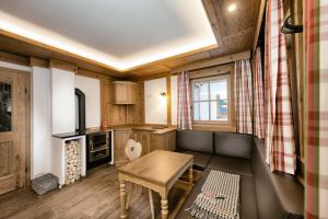 Istumisnurk majutusasutuses FIRSTpeak Chalets