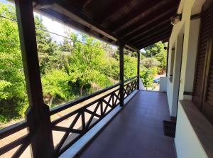Balkon lub taras w obiekcie Para Thin Alos Inn