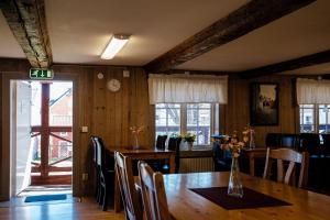 Restaurace v ubytování Vandrarhemmet Färgaren