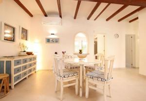 Fotografia z galérie ubytovania Nice house in Cala Sant Vicenc close to the beach by Renthousing v destinácii Cala de Sant Vicent