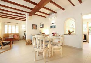 Fotografia z galérie ubytovania Nice house in Cala Sant Vicenc close to the beach by Renthousing v destinácii Cala de Sant Vicent