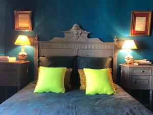 Легло или легла в стая в Maison d'hôtes "les volets verts" et sa brocante