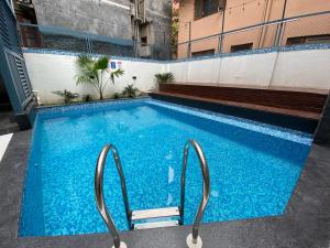 Kolam renang di atau dekat dengan Alobar1000 Hostel