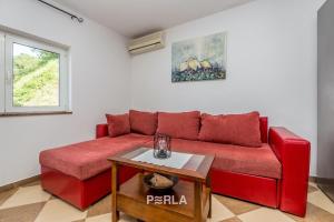 Ein Sitzbereich in der Unterkunft Villa BELLA MARE with stunning Sea Views
