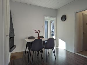 Billede fra billedgalleriet på Wonderful and spacious city center apartment - own carpark i Rauma