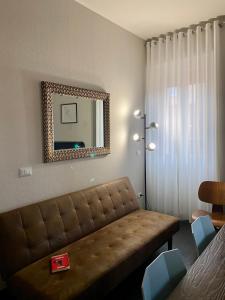 Zona de estar de Loraia Design Rooms