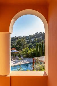 A piscina localizada em Les Terrasses du Bailli ou nos arredores