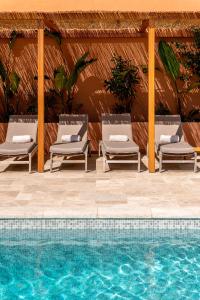 A piscina localizada em Les Terrasses du Bailli ou nos arredores