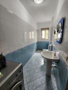 A bathroom at Apartments Golem