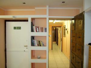 The library in a hosteleket