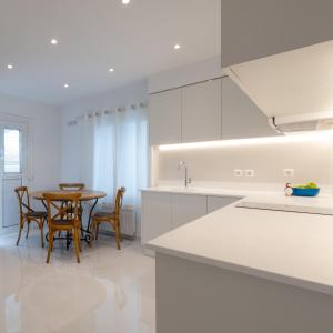 A cozinha ou cozinha compacta de Aeri Villas & Apartments