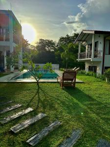 The swimming pool at or close to Finch Tangalle