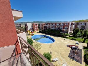 Bazén v ubytování Holiday Golf, Sunny Beach, 2 bed apartment nebo v jeho okolí