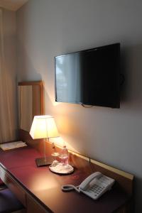 Telewizja i/lub zestaw kina domowego w obiekcie Szent Gellért Hotel
