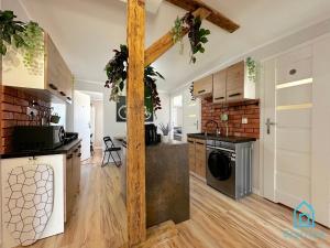 Kuchyň nebo kuchyňský kout v ubytování René Room -10 Minutes to Gdańsk Old Town & Sea