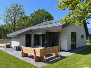 Gallery image of Eco-friendly villa with terrace and garden in Dirkshorn