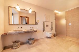 Koupelna v ubytování Ōrigins Hotel Boutique - Adults Only