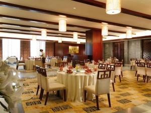 Restaurace v ubytování Tianjin Saixiang Hotel