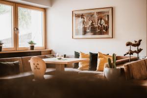 A seating area at Hotel Rierhof