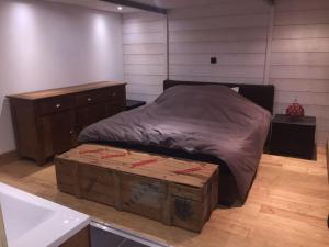 Postel nebo postele na pokoji v ubytování Appartement une chambre dans ancienne ferme