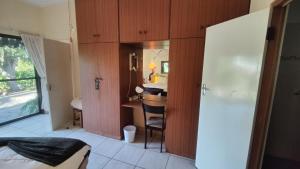 Maison Ambre Guesthouse tesisinde mutfak veya mini mutfak