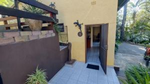 Windhoek şehrindeki Maison Ambre Guesthouse tesisine ait fotoğraf galerisinden bir görsel