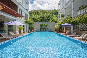 The swimming pool at or close to Sea Mountain Boutique Hotel & Villa