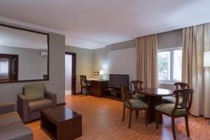 Posezení v ubytování Park Inn by Radisson, Lagos Victoria Island