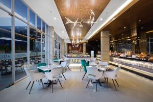 Restavracija oz. druge možnosti za prehrano v nastanitvi ASTON Sidoarjo City Hotel & Conference Center
