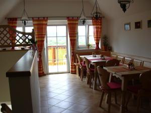 Gallery image of Weingut Gästezimmer Gruber in Ehrenhausen