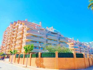 Zdjęcie z galerii obiektu Ayf 1ª linea frente de playa marinador w mieście Oropesa del Mar