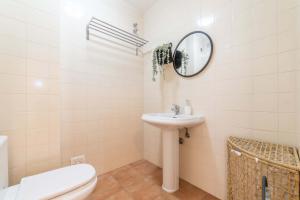 Koupelna v ubytování Apartment Pedro + 23 fotografií