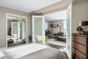 Fotografie z fotogalerie ubytování Superb 2 bedroom downtown with river view v destinaci Saskatoon