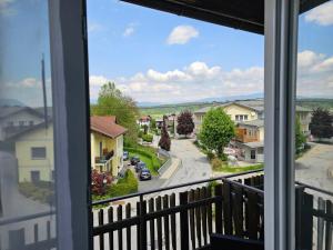Pogled na planinu ili pogled na planinu iz apartmana