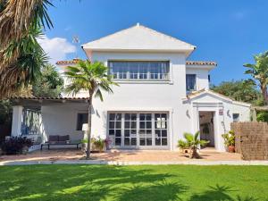 Kép Villa RomAntica pool 15 min P. Banus szállásáról Esteponában a galériában