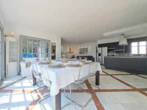 Kép Villa RomAntica pool 15 min P. Banus szállásáról Esteponában a galériában