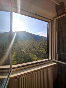Nespecifikovaný výhled na hory nebo výhled na hory při pohledu z apartmánu
