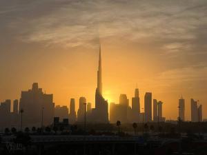 Fotografie z fotogalerie ubytování Bright 1BDR Massive Terrace Overlooking Downtown v Dubaji