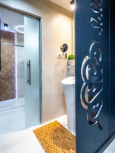 Ένα μπάνιο στο Apartament Vilanel