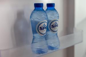 Majutusasutuses Le Spalace olev sertifikaat, autasu, silt või muu dokument