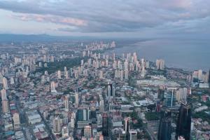 Nespecifikovaný výhled na destinaci Panamá nebo výhled na město při pohledu z apartmánu