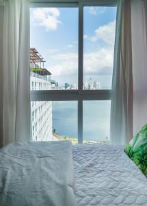 Postel nebo postele na pokoji v ubytování private ocean view studio apartment