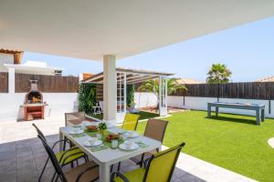 Fotografie z fotogalerie ubytování Villa Caleta Heights by Villa Plus v destinaci Caleta De Fuste